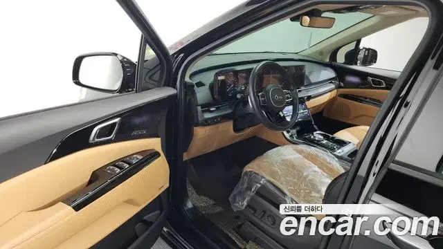 Kia Carnival 2021 — Фото 8/13