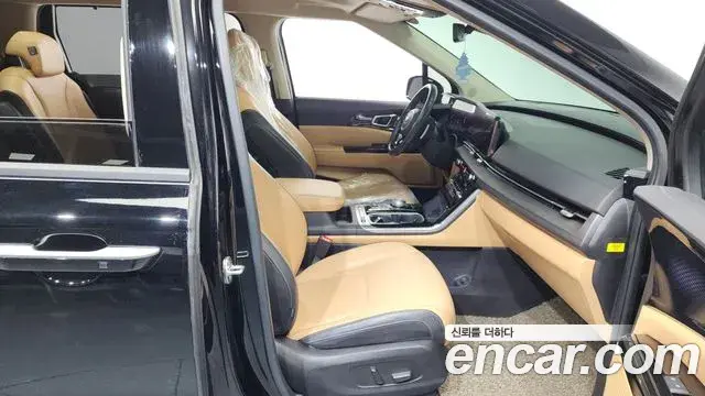 Kia Carnival 2021 — Фото 11/13
