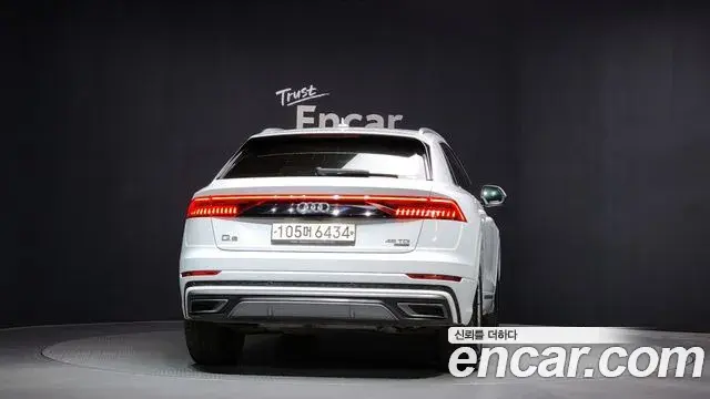 Audi Q8 2020 — ფოტო 13/20