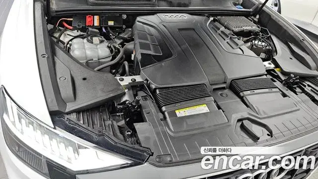 Audi Q8 2020 — ფოტო 4/20
