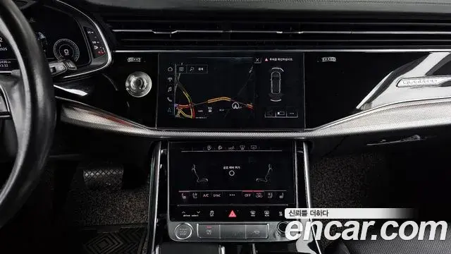 Audi Q8 2020 — ფოტო 7/20