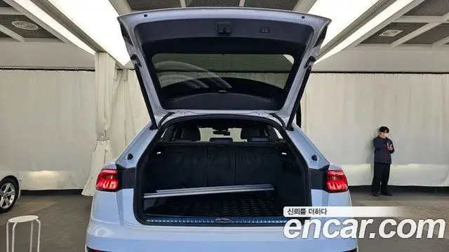 Audi Q8 2020 — ფოტო 14/20