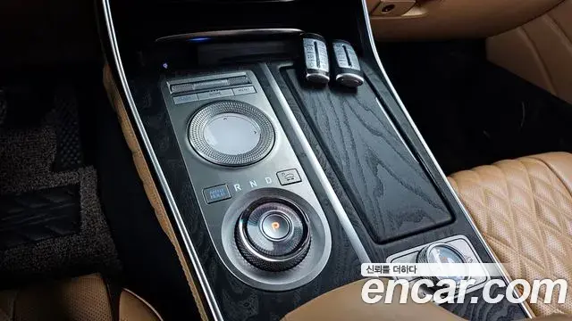 Genesis GV80 2020 — ფოტო 8/20