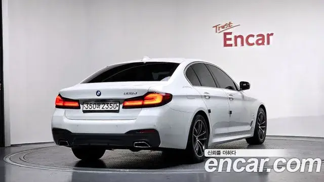 BMW 5 Series 2020 — Photo 2/20