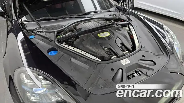 Porsche Panamera 2020 — Şəkil 16/20