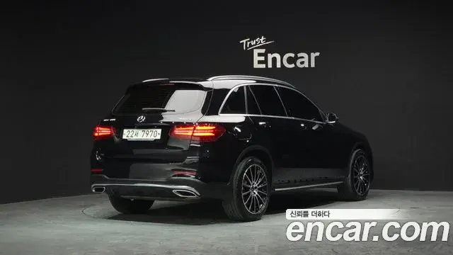 Mercedes-Benz GLC-Class 2019 — Şəkil 9/20