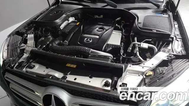 Mercedes-Benz GLC-Class 2019 — Şəkil 17/20