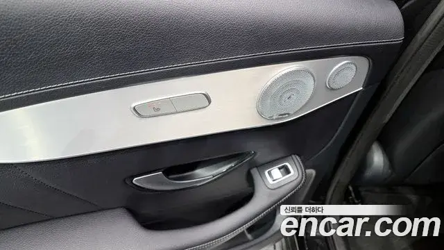 Mercedes-Benz GLC-Class 2019 — Şəkil 11/20
