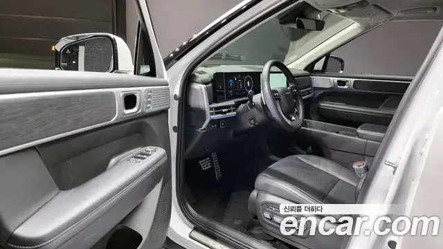 Hyundai Santa Fe 2023 — Photo 16/20