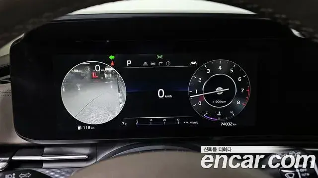 Kia Carnival 2021 — ფოტო 13/20