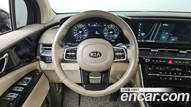 Kia Carnival 2021 — ფოტო 11/20
