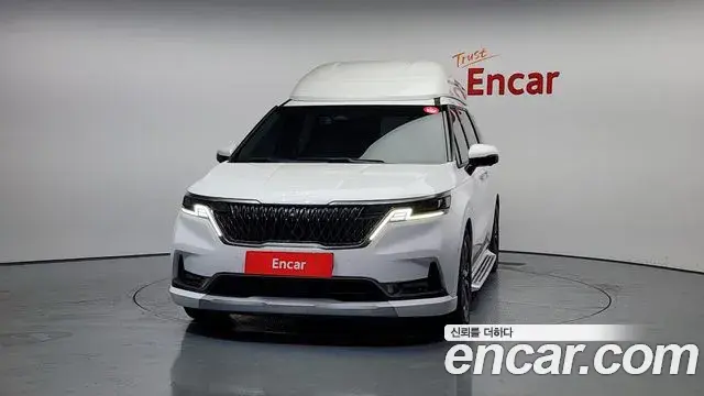 Kia Carnival 2021 — ფოტო 6/20