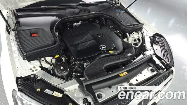 Mercedes-Benz GLC-Class 2022 — Photo 15/20