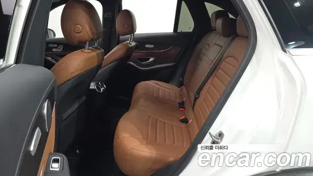 Mercedes-Benz GLC-Class 2022 — Photo 7/20