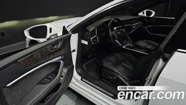 Audi A7 2021 — Şəkil 12/20