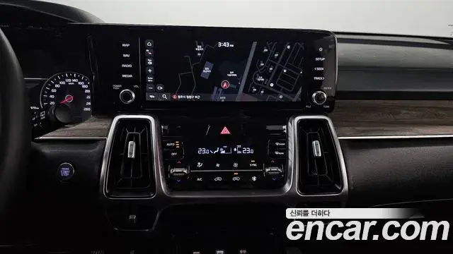 Kia Sorento 2020 — ფოტო 18/20