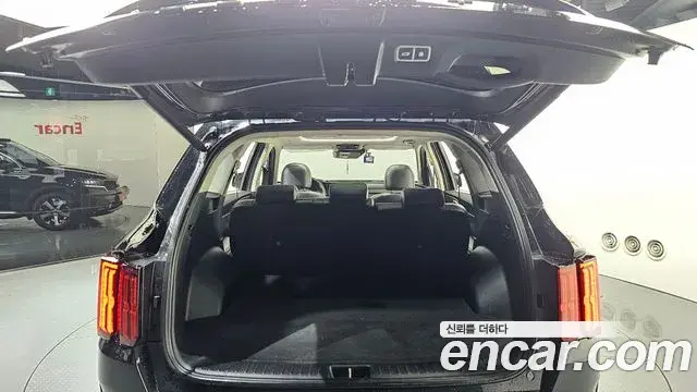 Kia Sorento 2020 — ფოტო 16/20