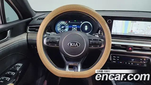Kia K5 2021 — ფოტო 12/20
