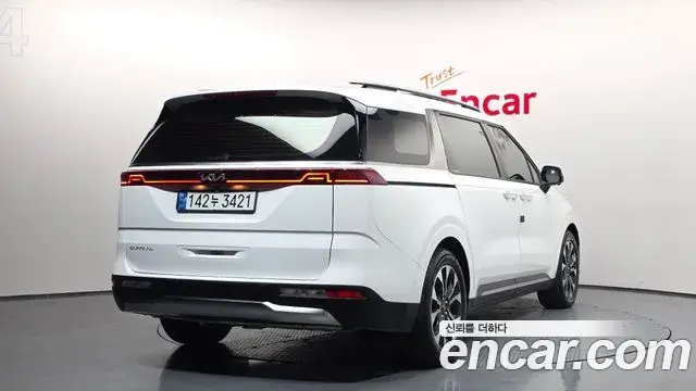 Kia Carnival 2022 — Photo 17/20