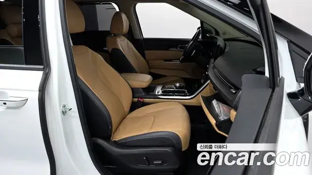 Kia Carnival 2022 — Photo 16/20