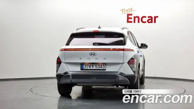 Hyundai Kona Hybrid 2023 — ფოტო 7/20