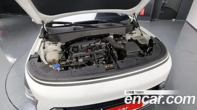 Hyundai Kona Hybrid 2023 — ფოტო 15/20