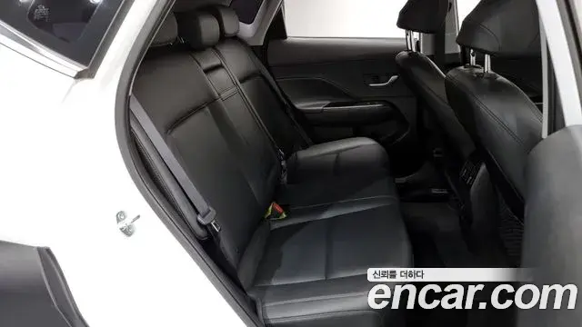 Hyundai Kona Hybrid 2023 — ფოტო 11/20