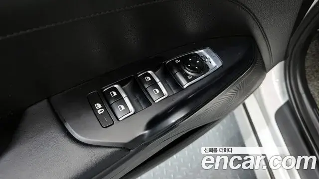 Kia K5 2023 — Şəkil 19/20