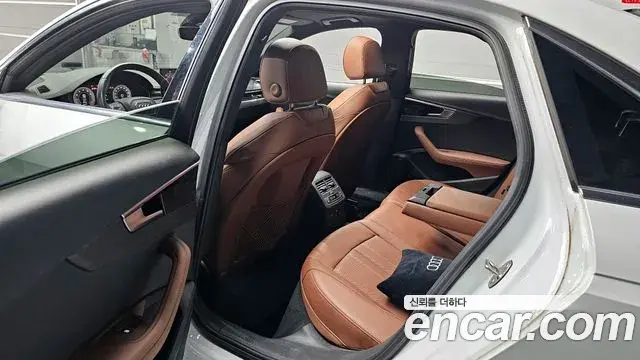 Audi A4 2023 — Photo 2/20