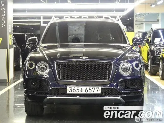 Bentley Bentayga 2020 — Photo 1/20