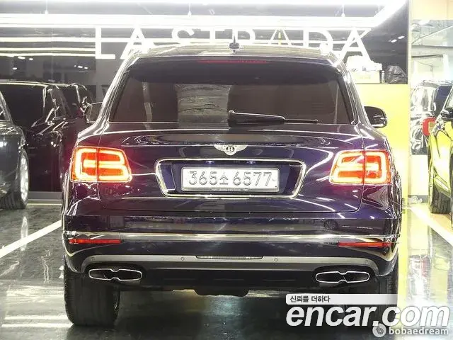 Bentley Bentayga 2020 — Photo 10/20