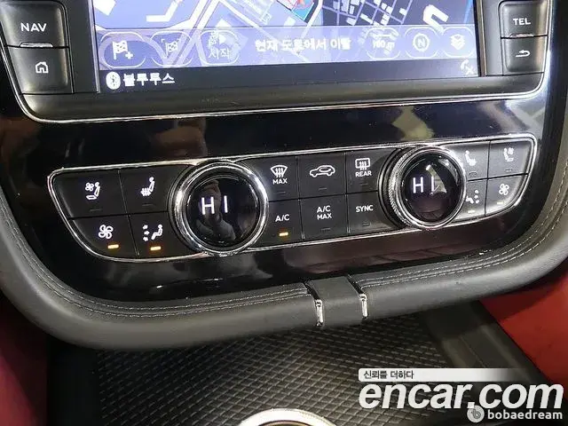 Bentley Bentayga 2020 — Photo 18/20