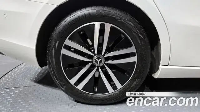 Mercedes-Benz A-Class 2022 — ფოტო 4/20