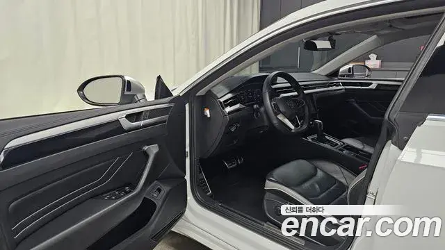 Volkswagen Arteon 2022 — Photo 14/20