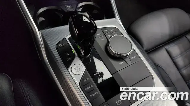 BMW 3 Series 2022 — Photo 14/20