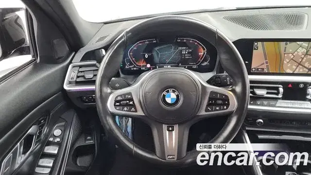 BMW 3 Series 2022 — Photo 12/20