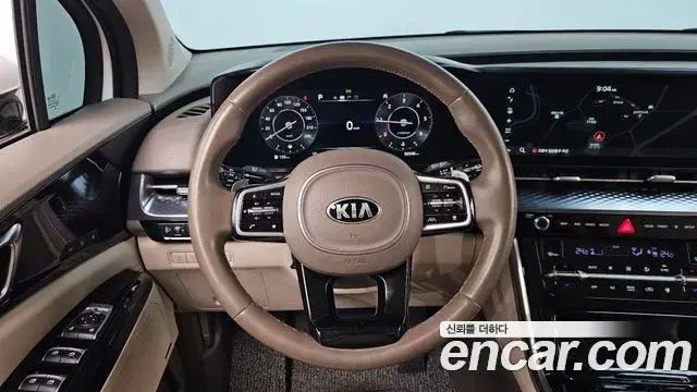 Kia Carnival 2021 — ფოტო 6/20