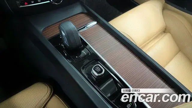Volvo V60 Cross Country 2022 — ფოტო 5/20