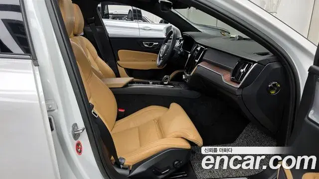 Volvo V60 Cross Country 2022 — ფოტო 20/20