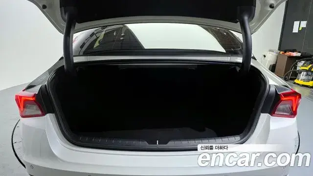 Kia K5 2020 — Şəkil 12/20