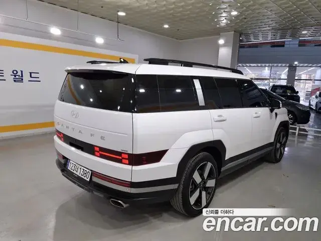 Hyundai Santa Fe 2024 — Фото 4/20