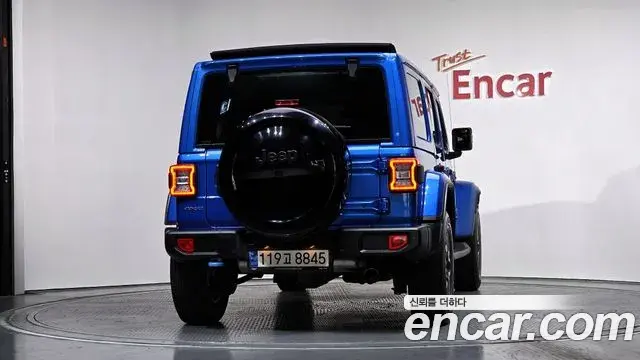 Jeep Wrangler 2022 — Фото 4/20