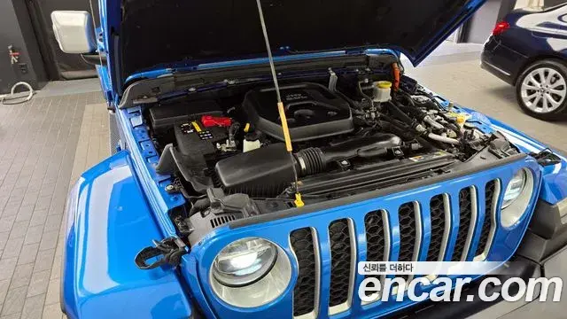 Jeep Wrangler 2022 — Фото 6/20