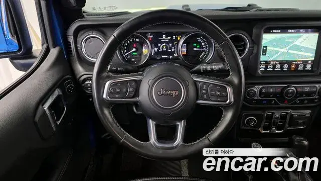 Jeep Wrangler 2022 — Фото 13/20