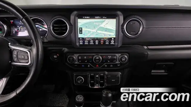 Jeep Wrangler 2022 — Фото 14/20