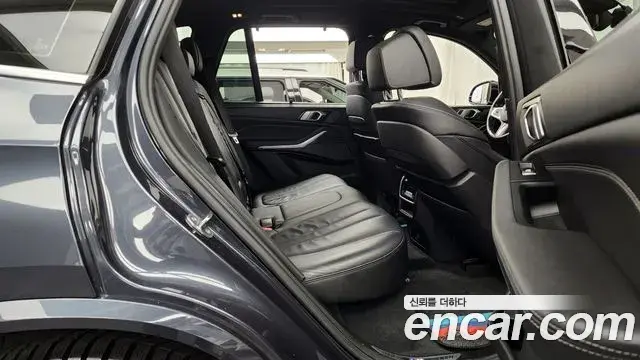 BMW X5 2020 — Photo 8/20