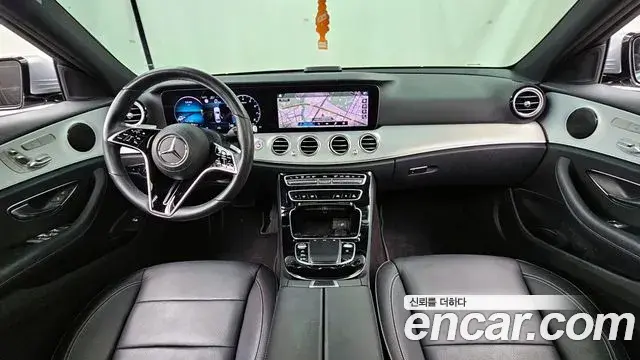 Mercedes-Benz E-Class 2020 — ფოტო 8/20