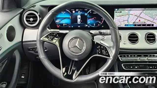 Mercedes-Benz E-Class 2020 — ფოტო 16/20