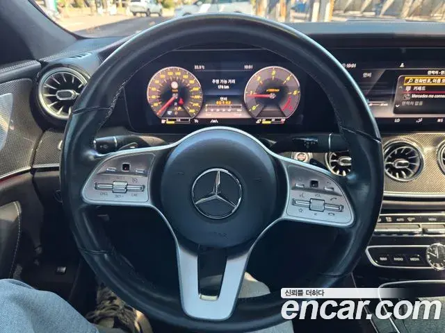 Mercedes-Benz CLS-Class 2020 — Photo 10/20