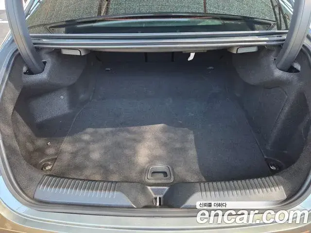 Mercedes-Benz CLS-Class 2020 — Photo 17/20